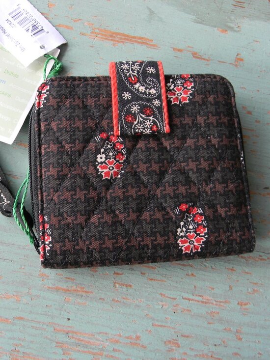 NWT VERA BRADLEY MINI ZIP COMPACT WALLET HOUNDSTOOTH BROWN - Picture 1 of 6